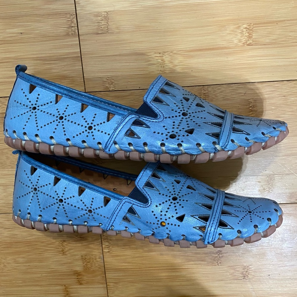 Spring Step Fusaro Leather Slip-On Flats Blue Cutout Comfort Shoes Sz 40 / US 9 - Picture 2 of 10